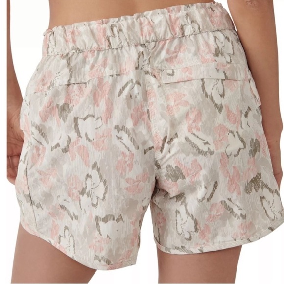 NWT Free People Movement In The Wild Printed Shorts Ivory Combo - Picture 4 of 10